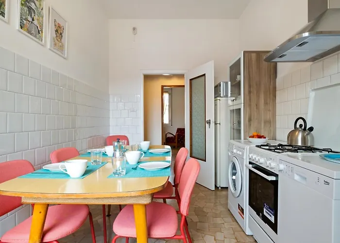 Guesthost - San Donato Fiere *