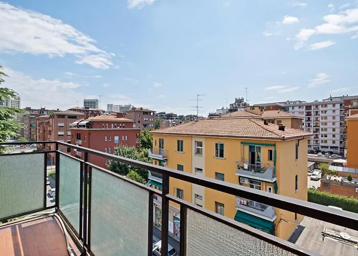 Guesthost - San Donato Fiere Apartment *