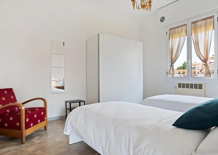 Apartment Guesthost - San Donato Fiere