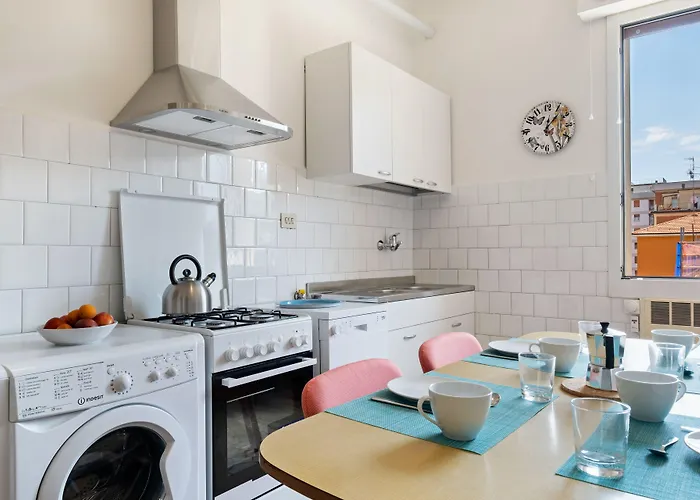 Guesthost - San Donato Fiere *