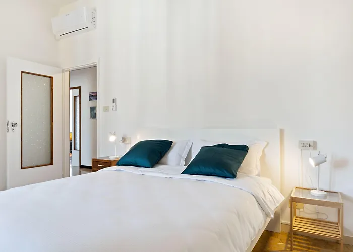 Guesthost - San Donato Fiere Apartment Bologna