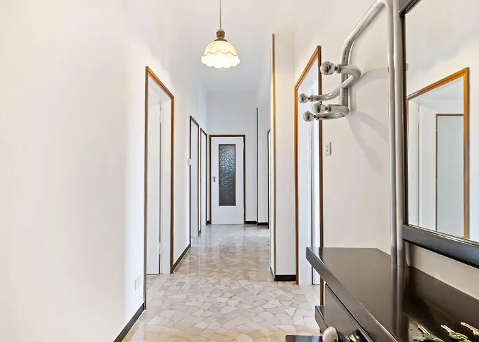 Apartment Guesthost - San Donato Fiere *