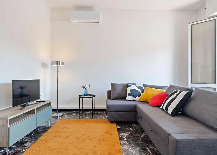 Guesthost - San Donato Fiere Apartment *