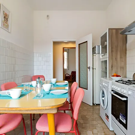 Guesthost - San Donato Fiere בולוניה