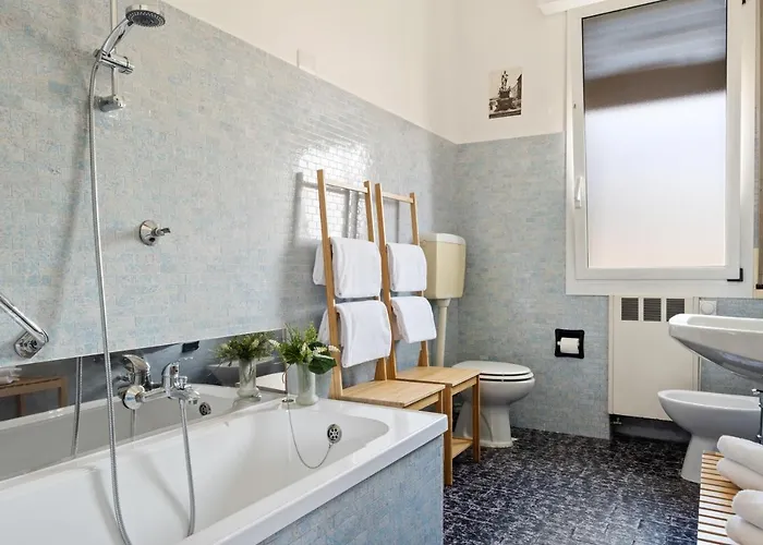 Guesthost - San Donato Fiere * בולוניה